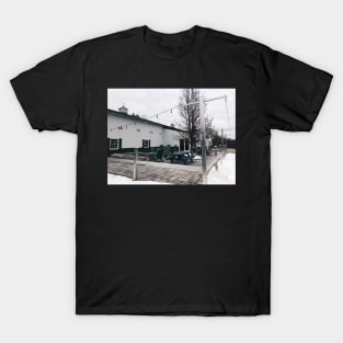 Snowy Connecticut Farmhouse in December T-Shirt